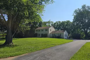 710 Willowdale Ln, Kennett Square, PA 19348 - Photo 2