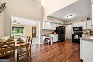 95 Greenview Dr, West Chester, PA 19382 - Photo 8