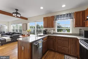415 Carpenters Cove Ln, Downingtown, PA 19335 - Photo 18