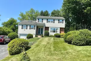808 Joeck Dr, West Chester, PA 19382 - Photo 2