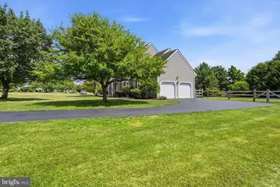 218 Briars Run Drive, Downingtown, PA 19335 - Photo 2