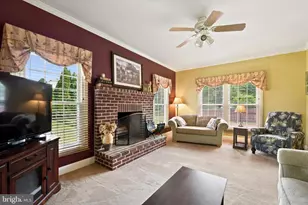 218 Briars Run Dr, Downingtown, PA 19335 - Photo 10