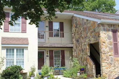 178 Valley Stream Circle #178H, Chesterbrook, PA 19087 - Photo 2