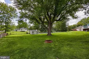 422 Chesterfield Dr, Downingtown, PA 19335 - Photo 38