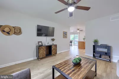 422 Chesterfield Drive, Downingtown, PA 19335 - Photo 6
