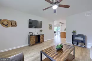 422 Chesterfield Dr, Downingtown, PA 19335 - Photo 6