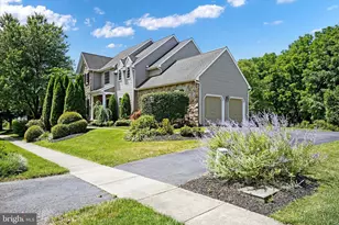 814 Edna Jane Ln, West Grove, PA 19390 - Photo 2
