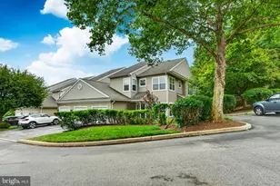 142 Lewisville Ct, Phoenixville, PA 19460 - Photo 2