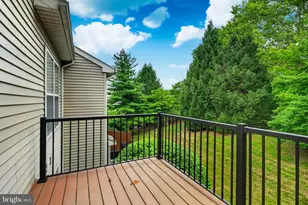 142 Lewisville Ct, Phoenixville, PA 19460 - Photo 32
