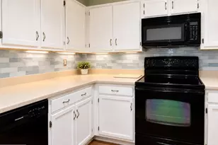 605 Shropshire Dr, West Chester, PA 19382 - Photo 2