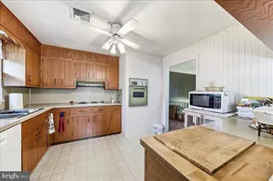 1400 E Keller Rd, Pottstown, PA 19465 - Photo 16