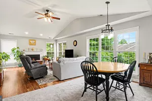 114 Lewisville Ct, Phoenixville, PA 19460 - Photo 4