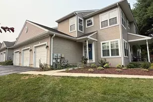 114 Lewisville Ct, Phoenixville, PA 19460 - Photo 2