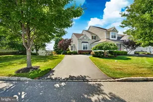 226 N Caldwell Cir, Downingtown, PA 19335 - Photo 2