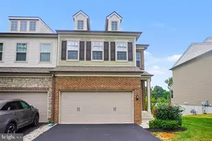 49 Locks Farm Ln, Downingtown, PA 19335 - Photo 1