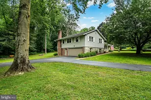 833 Hunt Club Ln, Chester Springs, PA 19425 - Photo 1