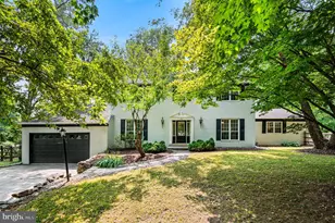 497 Black Swan Ln, Berwyn, PA 19312 - Photo 2