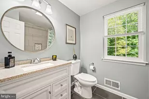497 Black Swan Ln, Berwyn, PA 19312 - Photo 26