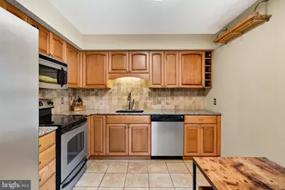 267 Valley Stream Lane, Chesterbrook, PA 19087 - Photo 2