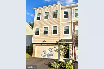 111 Four Leaf Dr, Downingtown, PA 19335 - Photo 2