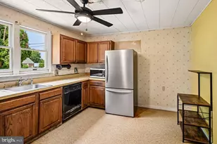 203 Walnut St, Spring City, PA 19475 - Photo 10