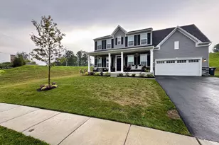 203 Braeburn Dr, Atglen, PA 19310 - Photo 2