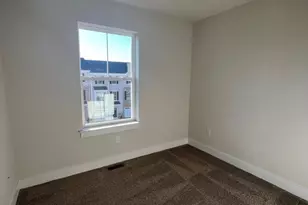 805 Pecan Rd, Spring City, PA 19475 - Photo 10