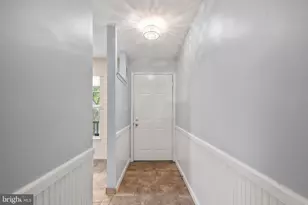 192 Valley Stream Ln, Chesterbrook, PA 19087 - Photo 12