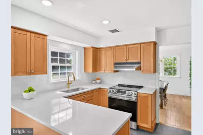 7 Carriage Drive, Downingtown, PA 19335 - Photo 6