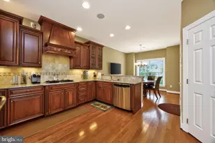 40 Sagewood Dr, Malvern, PA 19355 - Photo 4