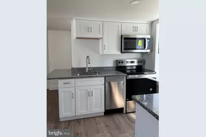 154 N Walnut Street, Kennett Square, PA 19348 - Photo 2