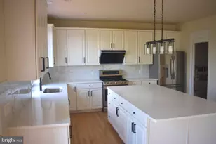 184 Magnolia Dr, Chester Springs, PA 19425 - Photo 10