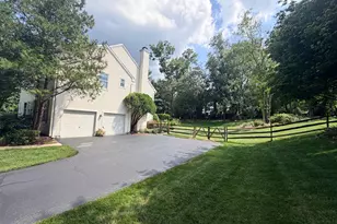 3 Holland Ct, Avondale, PA 19311 - Photo 2