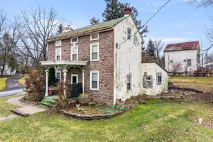 1286 Old Schuylkill Rd, Spring City, PA 19475 - Photo 2