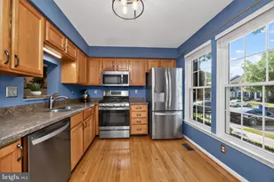 605 Coach Hill Ct, West Chester, PA 19380 - Photo 2