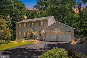 124 Helm Way, Downingtown, PA 19335 - Photo 2