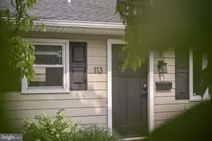 113 Manor Rd, Paoli, PA 19301 - Photo 2