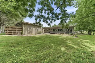 3671 St Peters Rd, Elverson, PA 19520 - Photo 2