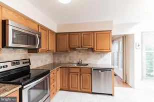 48 Stonehurst Ct, Tredyffrin, PA 19087 - Photo 6