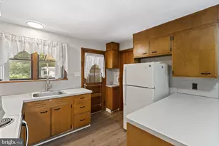 250 Watson Ave, Coatesville, PA 19320 - Photo 14
