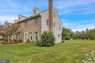 447 Cahill Cir, Honey Brook, PA 19344 - Photo 2