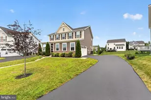 1303 Rodebuck Dr, Romansville, PA 19320 - Photo 2