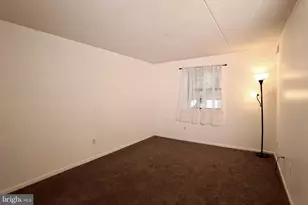 2407 Pond View Dr, West Chester, PA 19382 - Photo 14
