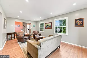 7 Manor View Cir, Malvern, PA 19355 - Photo 4