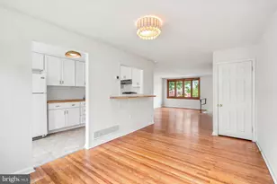 889 Oxford Ave, Phoenixville, PA 19460 - Photo 6