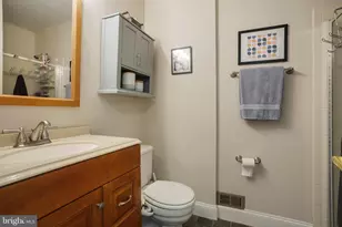 37 Rampart Dr, Chesterbrook, PA 19087 - Photo 16