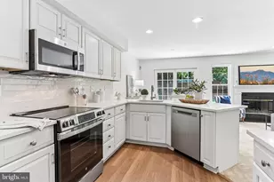 103 Brighton Circle, Devon, PA 19333 - Photo 2