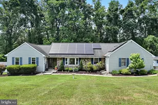 127 Freedom Valley Cir, Coatesville, PA 19320 - Photo 2