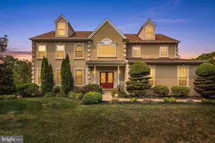 337 Aftons Cir, Spring City, PA 19475 - Photo 2