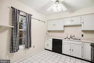 205 Valley Stream Ln, Tredyffrin, PA 19087 - Photo 8